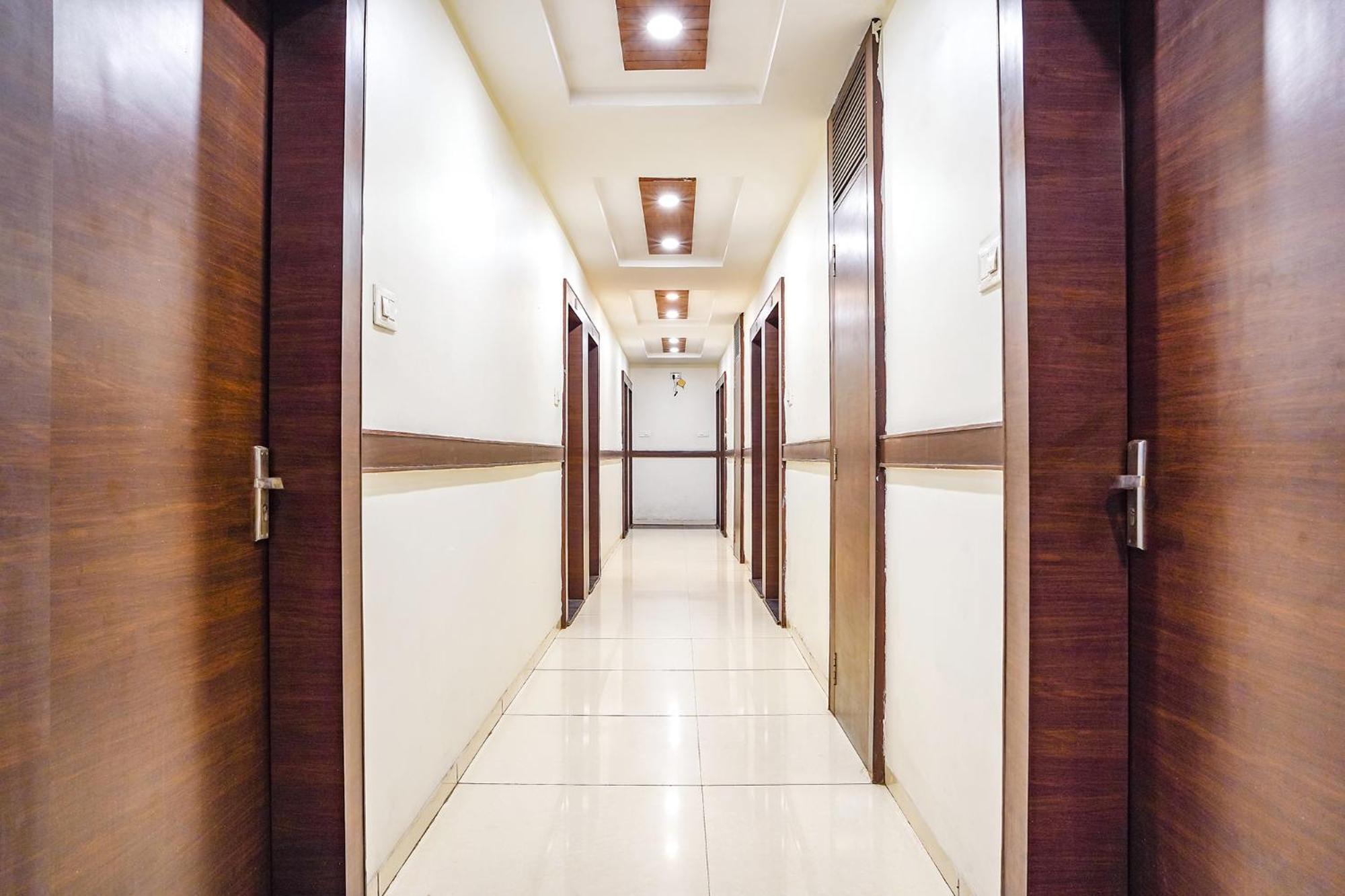 Treebo Hotel Ashirwad Bhopal Buitenkant foto