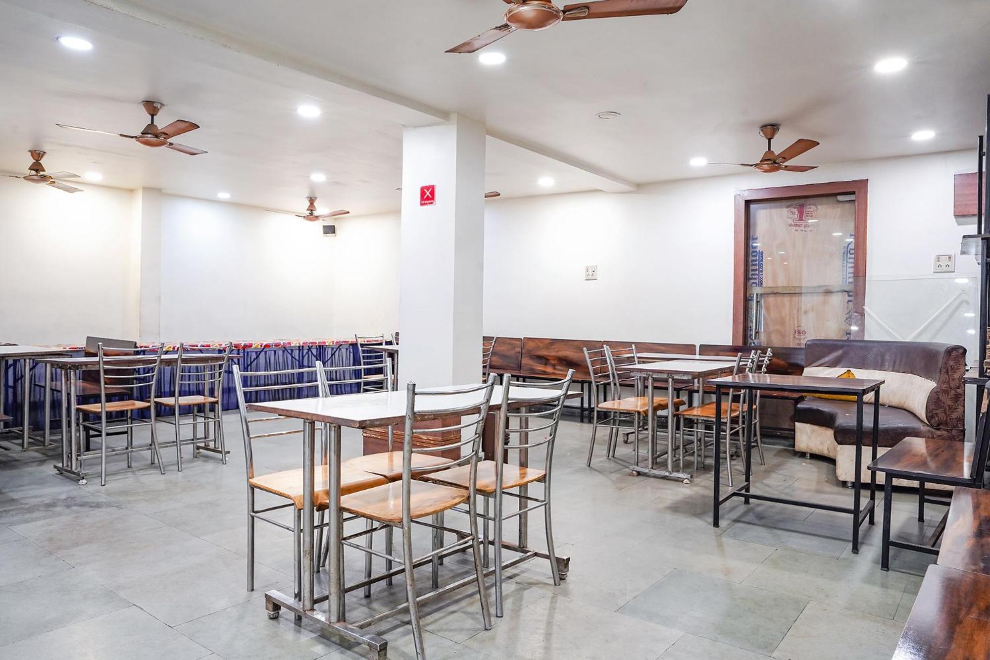 Treebo Hotel Ashirwad Bhopal Buitenkant foto
